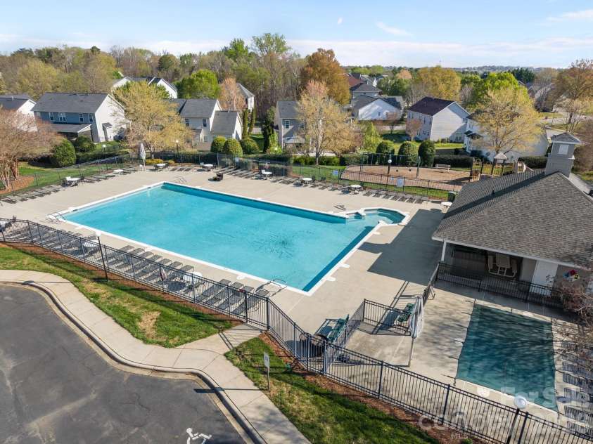 14307 O Casey Lane, Charlotte, NC 28213.  MLS# CAR4355673, YatesRealty ID 12501. 
