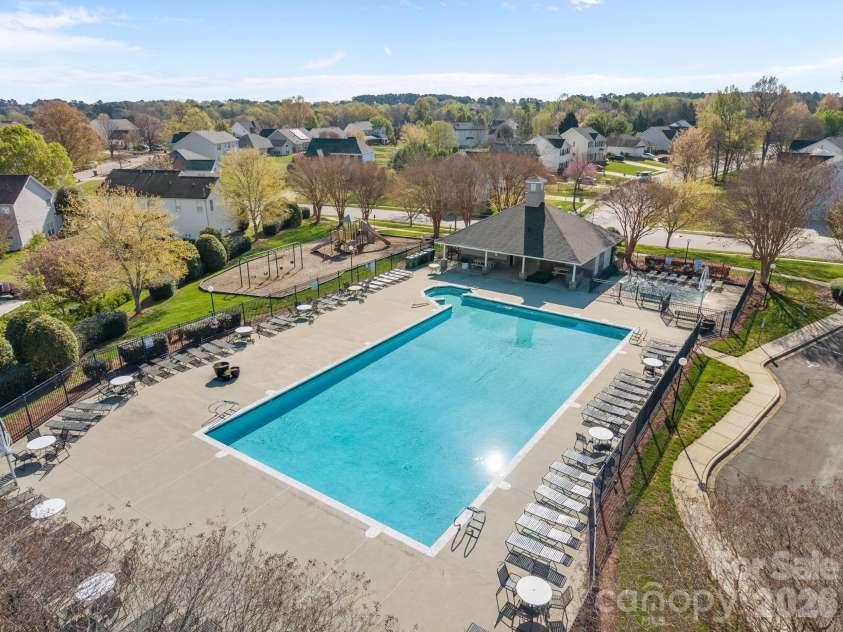 14307 O Casey Lane, Charlotte, NC 28213.  MLS# CAR4355673, YatesRealty ID 12501. 