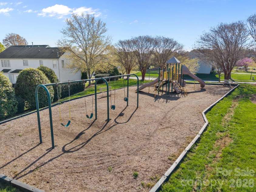 14307 O Casey Lane, Charlotte, NC 28213.  MLS# CAR4355673, YatesRealty ID 12501. 