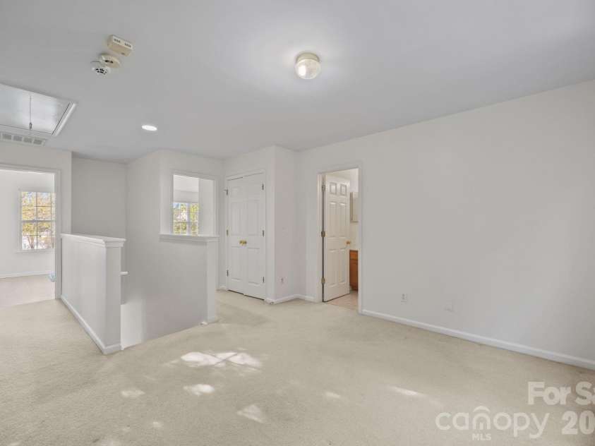 14307 O Casey Lane, Charlotte, NC 28213.  MLS# CAR4355673, YatesRealty ID 12501. Sitting Area Upper Level
