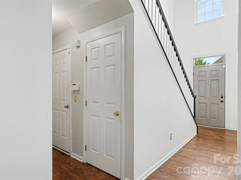 11647 Northwoods Forest Drive, Charlotte, NC 28214.  MLS# CAR4370373, YatesRealty ID 12502. 