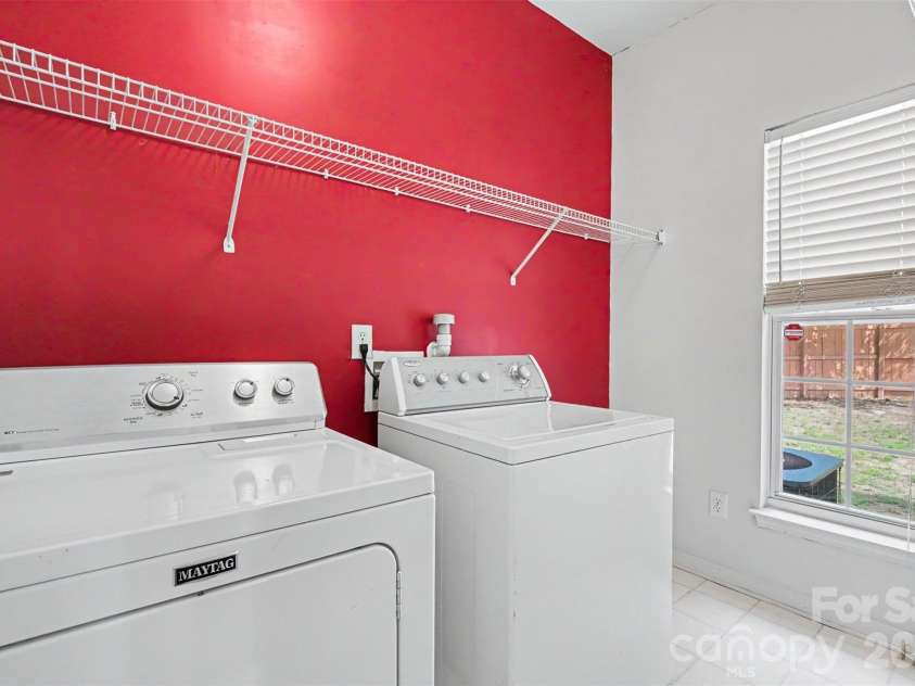 11647 Northwoods Forest Drive, Charlotte, NC 28214.  MLS# CAR4370373, YatesRealty ID 12502. 
