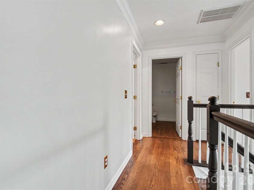 11647 Northwoods Forest Drive, Charlotte, NC 28214.  MLS# CAR4370373, YatesRealty ID 12502. 