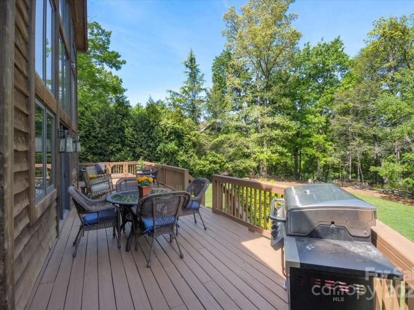 54 Cottage Grove Drive, Nebo, NC 28761.  MLS# CAR4246913, YatesRealty ID 12504. 