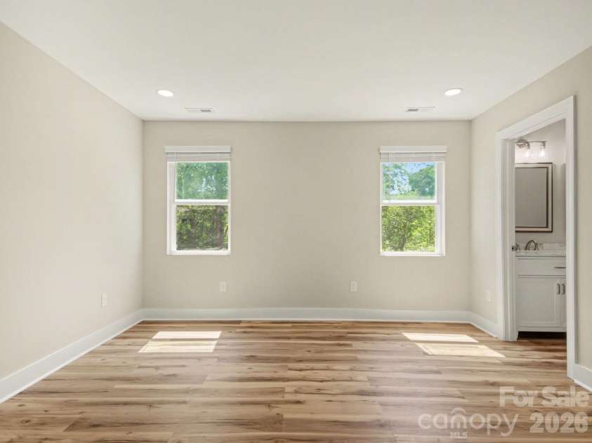 2728 Crawford Avenue, Gastonia, NC 28052.  MLS# CAR4370969, YatesRealty ID 12507. 
