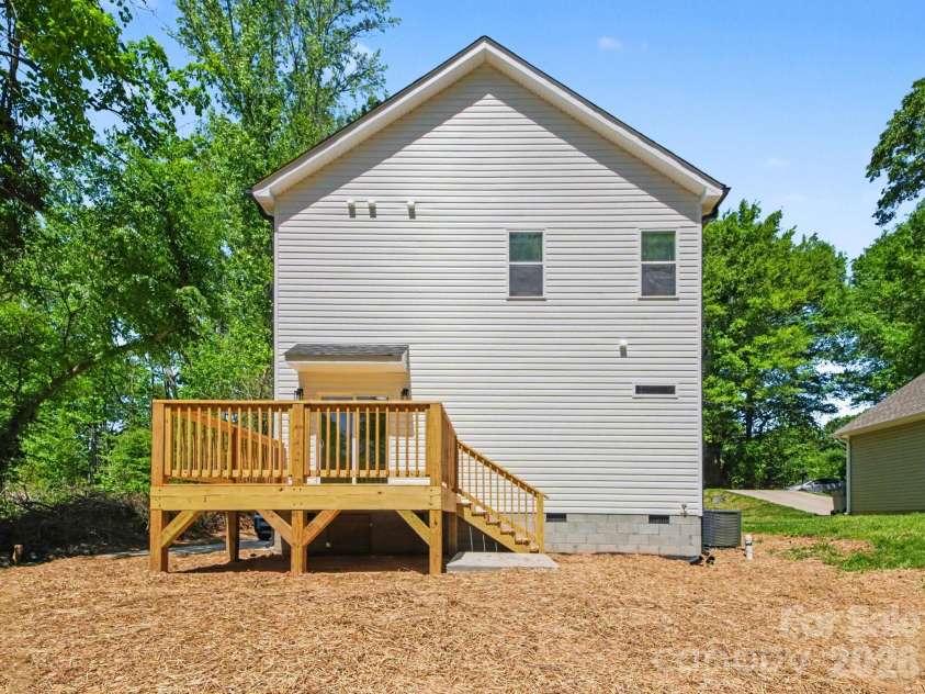 2728 Crawford Avenue, Gastonia, NC 28052.  MLS# CAR4370969, YatesRealty ID 12507. 