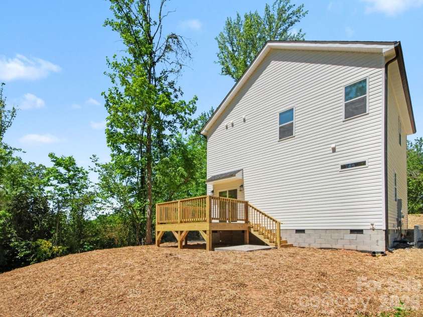 2728 Crawford Avenue, Gastonia, NC 28052.  MLS# CAR4370969, YatesRealty ID 12507. 