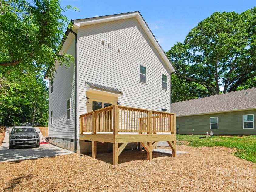 2728 Crawford Avenue, Gastonia, NC 28052.  MLS# CAR4370969, YatesRealty ID 12507. 