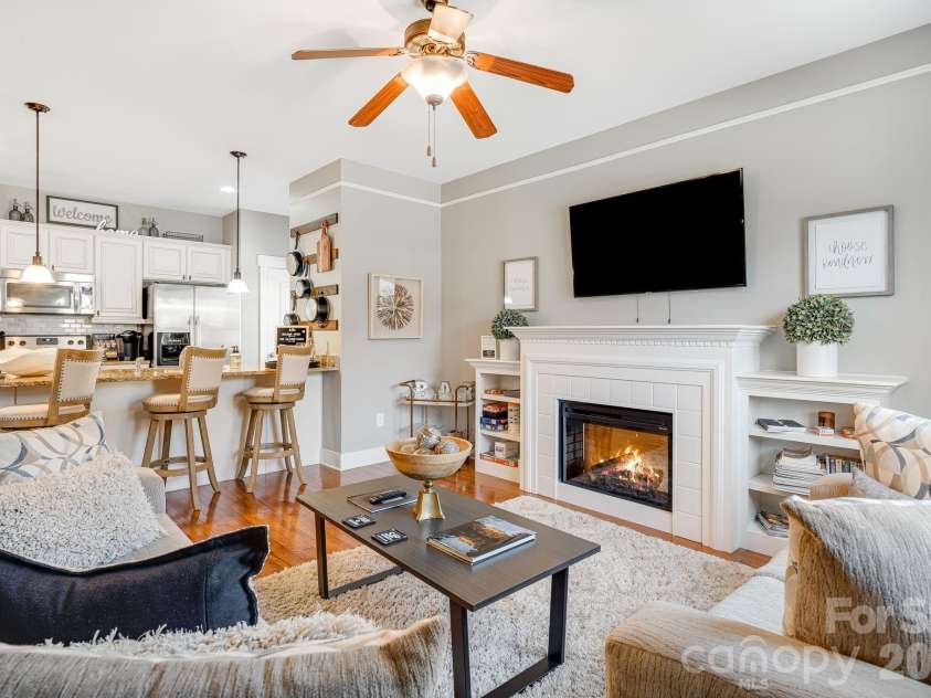 20 Byrdcliffe Lane, Asheville, NC 28805.  MLS# CAR4370991, YatesRealty ID 12508. 