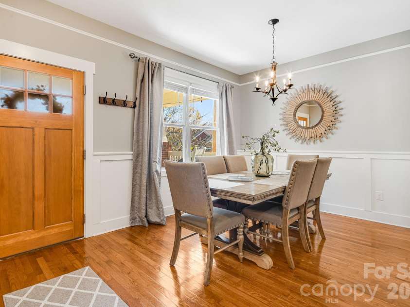 20 Byrdcliffe Lane, Asheville, NC 28805.  MLS# CAR4370991, YatesRealty ID 12508. 