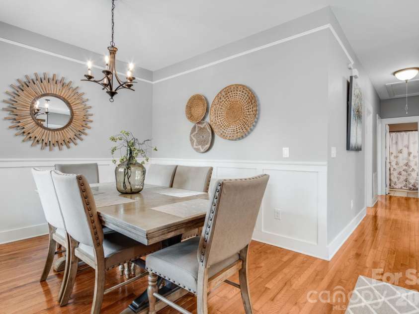 20 Byrdcliffe Lane, Asheville, NC 28805.  MLS# CAR4370991, YatesRealty ID 12508. 
