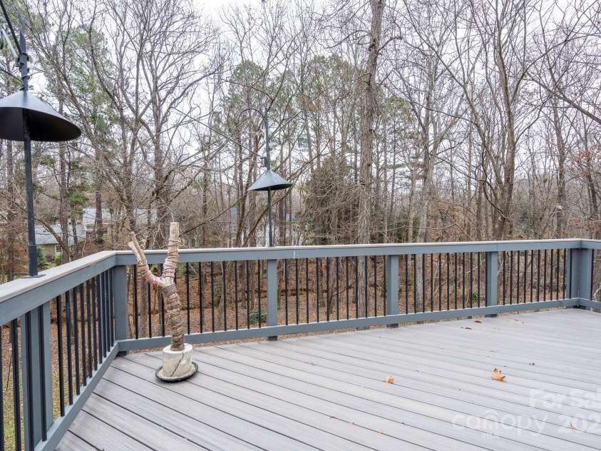 6726 Wannamaker Lane, Charlotte, NC 28226.  MLS# CAR4209016, YatesRealty ID 12509. 