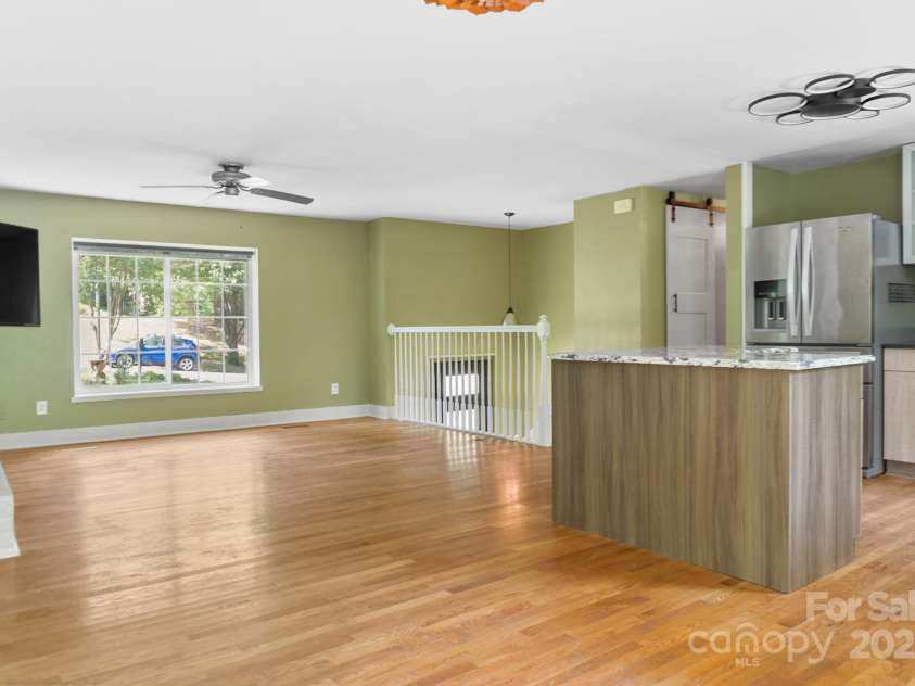 6726 Wannamaker Lane, Charlotte, NC 28226.  MLS# CAR4209016, YatesRealty ID 12509. 