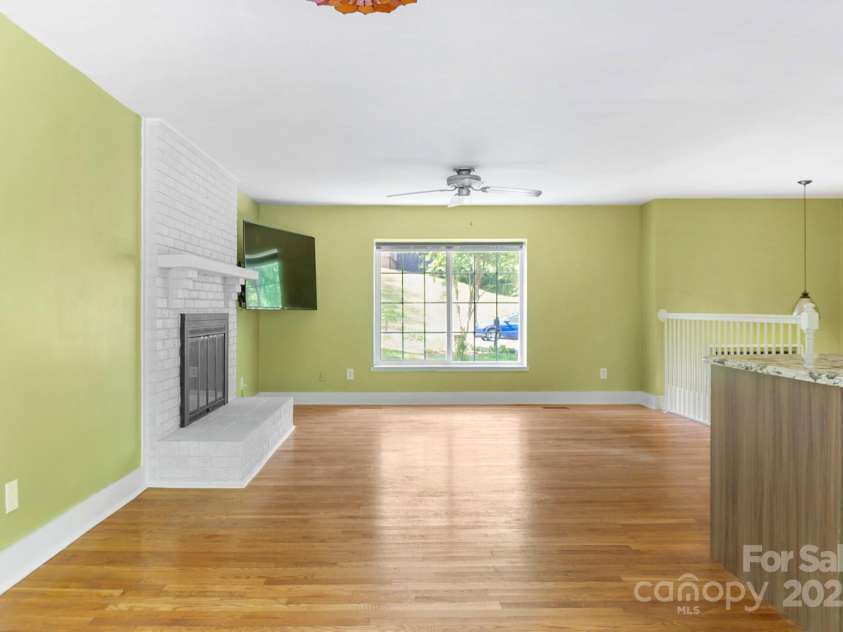 6726 Wannamaker Lane, Charlotte, NC 28226.  MLS# CAR4209016, YatesRealty ID 12509. 