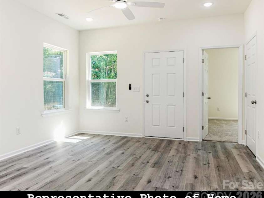 962 Hoskins Road, Charlotte, NC 28208.  MLS# CAR4345128, YatesRealty ID 12509. 