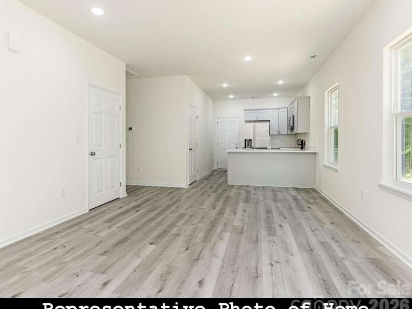 962 Hoskins Road, Charlotte, NC 28208.  MLS# CAR4345128, YatesRealty ID 12509. 