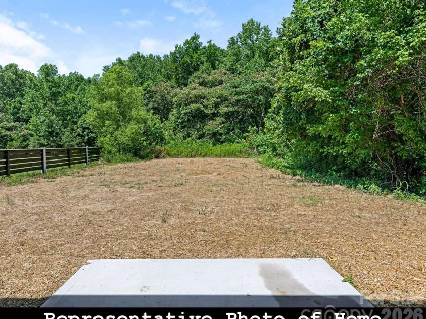 962 Hoskins Road, Charlotte, NC 28208.  MLS# CAR4345128, YatesRealty ID 12509. 