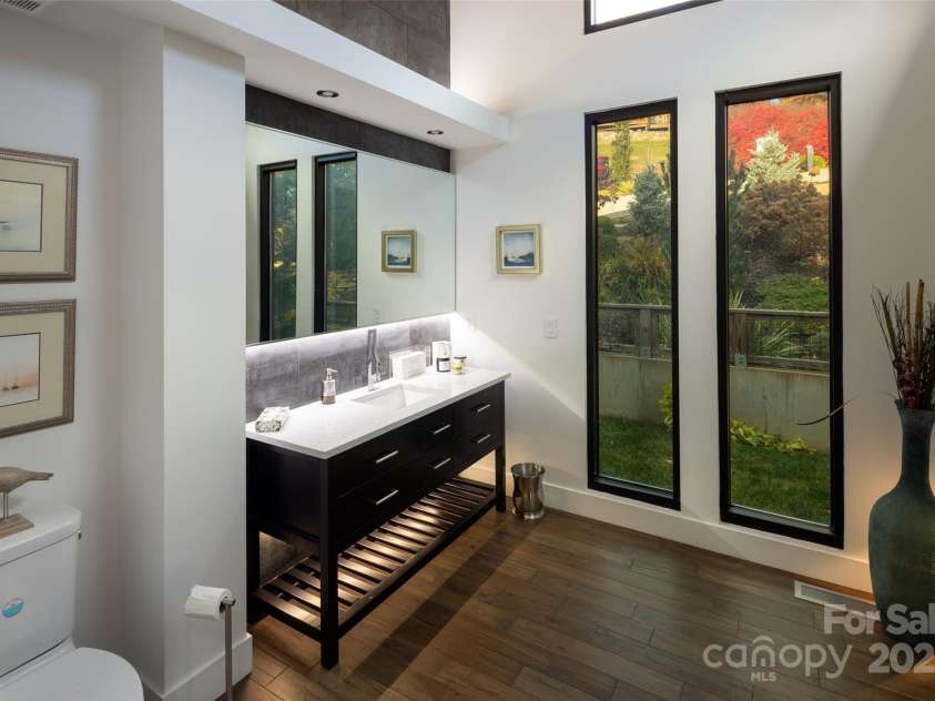 12 Sunset Summit, Asheville, NC 28804.  MLS# CAR4329108, YatesRealty ID 1251. 