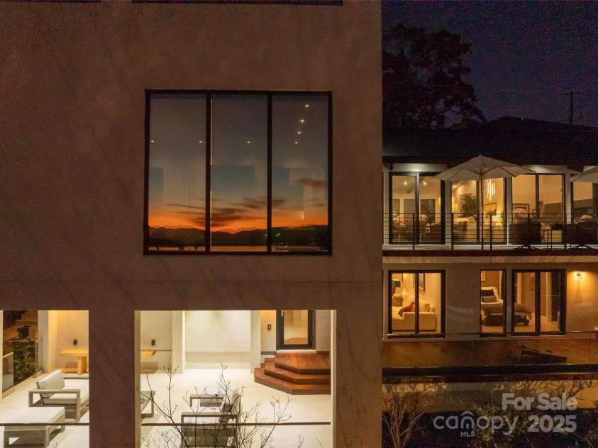 12 Sunset Summit, Asheville, NC 28804.  MLS# CAR4329108, YatesRealty ID 1251. 