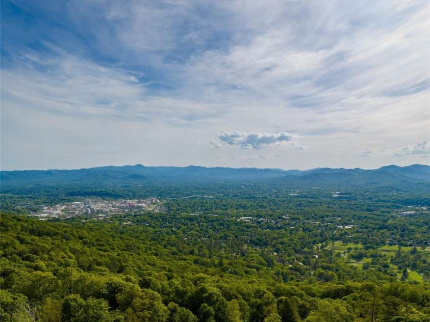 12 Sunset Summit, Asheville, NC 28804.  MLS# CAR4329108, YatesRealty ID 1251. 