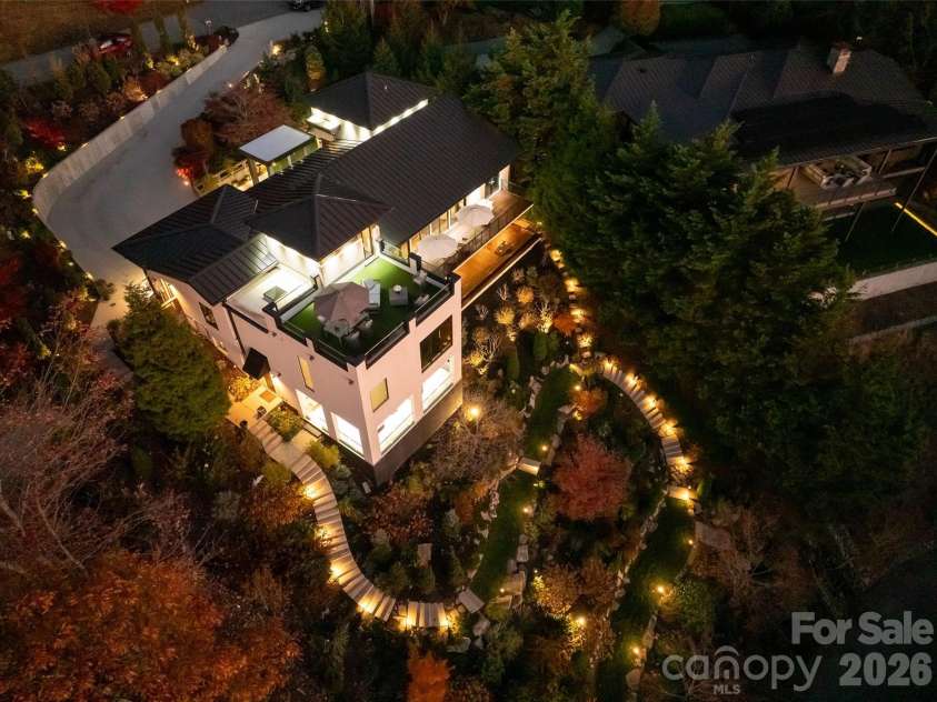 12 Sunset Summit, Asheville, NC 28804.  MLS# CAR4329108, YatesRealty ID 1251. 