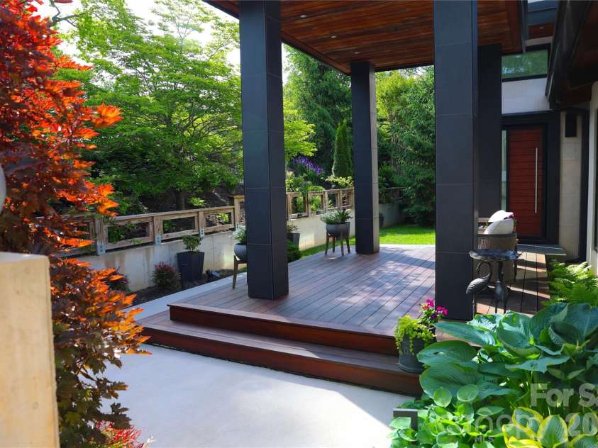 12 Sunset Summit, Asheville, NC 28804.  MLS# CAR4329108, YatesRealty ID 1251. 