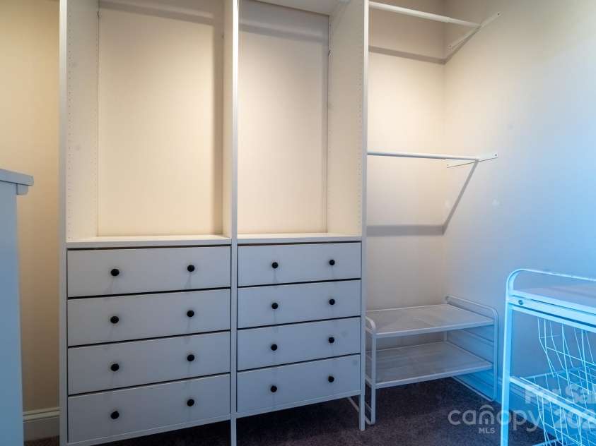 9489 Westridge Drive, Hickory, NC 28601.  MLS# CAR4216378, YatesRealty ID 1251. 