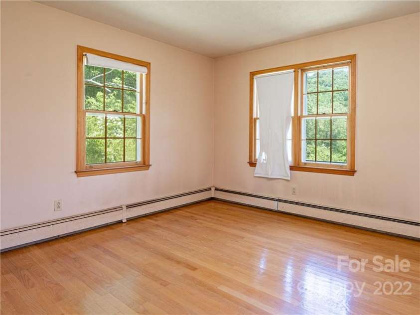 99999 Merrills Cove Road, Asheville, NC 28803.  MLS# CAR3918824, YatesRealty ID 1251. 