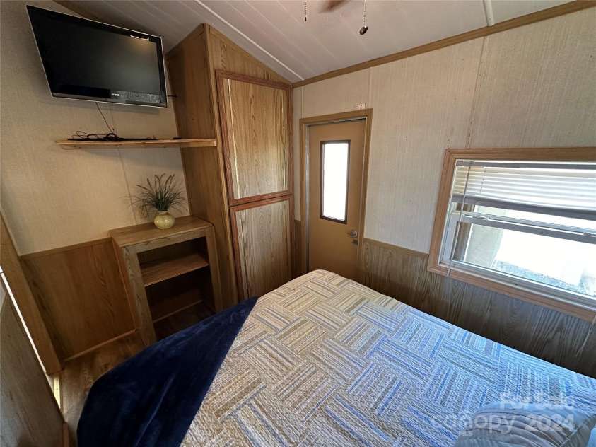 104 Cardinal Avenue, New London, NC 28127.  MLS# CAR4195375, YatesRealty ID 12510. 