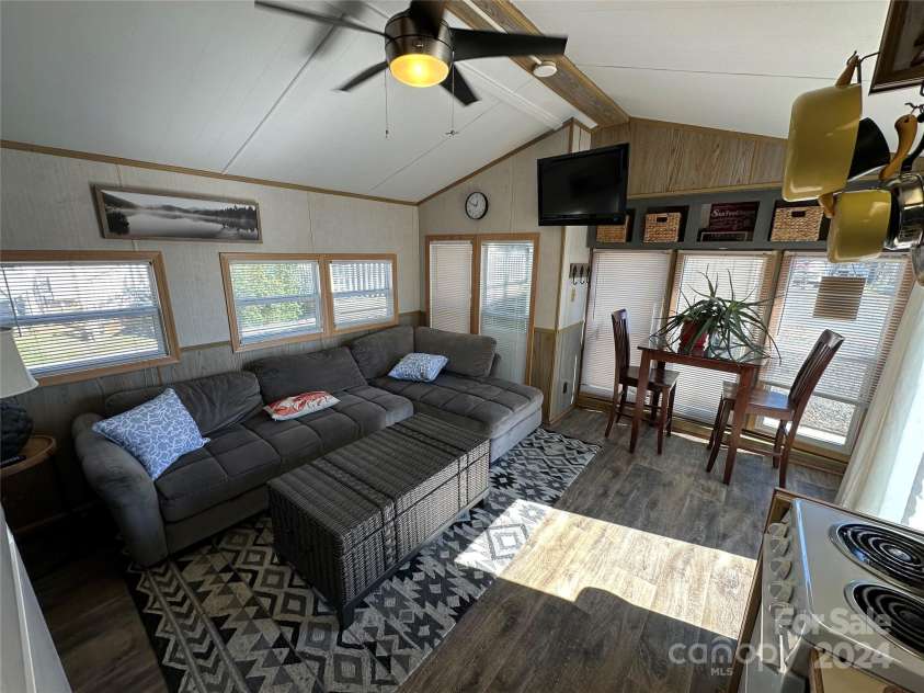 104 Cardinal Avenue, New London, NC 28127.  MLS# CAR4195375, YatesRealty ID 12510. 