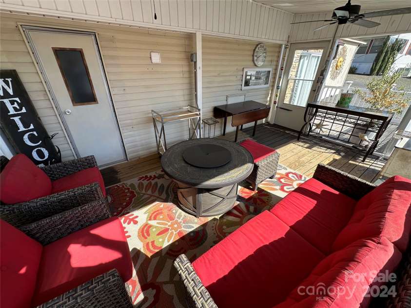 104 Cardinal Avenue, New London, NC 28127.  MLS# CAR4195375, YatesRealty ID 12510. 