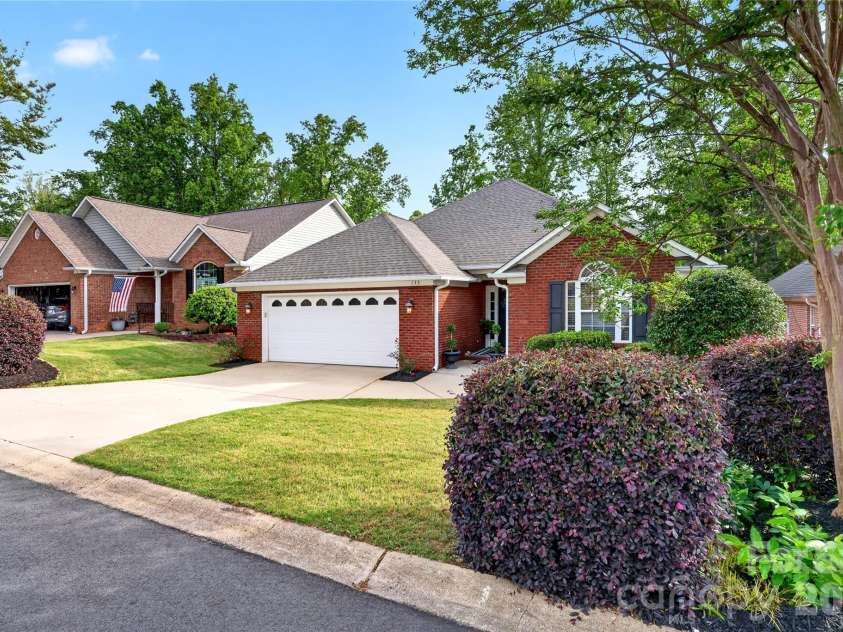 133 Hidden Ridge Drive, Spartanburg, SC 29301.  MLS# CAR4370017, YatesRealty ID 12510. 