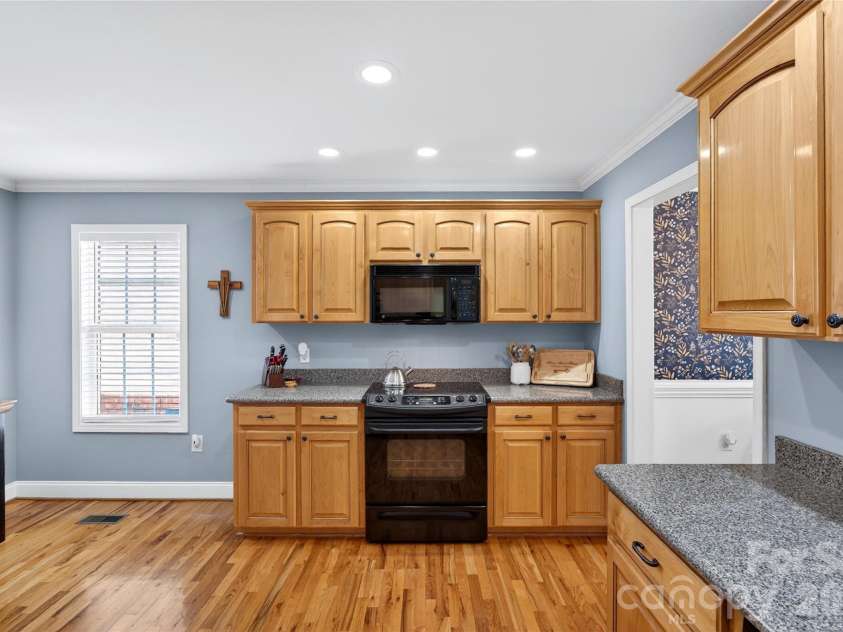 133 Hidden Ridge Drive, Spartanburg, SC 29301.  MLS# CAR4370017, YatesRealty ID 12510. 