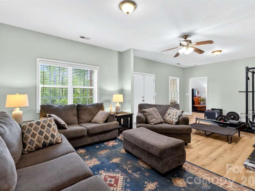 133 Hidden Ridge Drive, Spartanburg, SC 29301.  MLS# CAR4370017, YatesRealty ID 12510. 