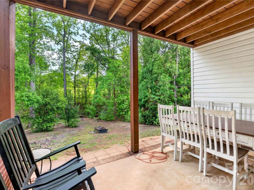 133 Hidden Ridge Drive, Spartanburg, SC 29301.  MLS# CAR4370017, YatesRealty ID 12510. 