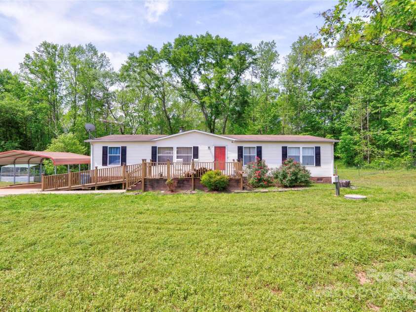 1708 River Hill Drive, Shelby, NC 28152.  MLS# CAR4250887, YatesRealty ID 12511. 