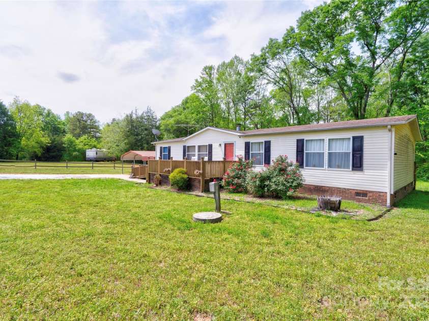 1708 River Hill Drive, Shelby, NC 28152.  MLS# CAR4250887, YatesRealty ID 12511. 