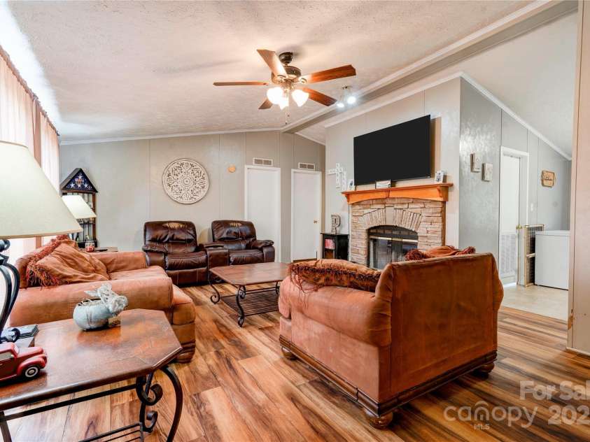 1708 River Hill Drive, Shelby, NC 28152.  MLS# CAR4250887, YatesRealty ID 12511. 