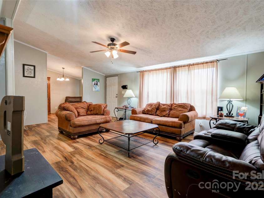 1708 River Hill Drive, Shelby, NC 28152.  MLS# CAR4250887, YatesRealty ID 12511. 