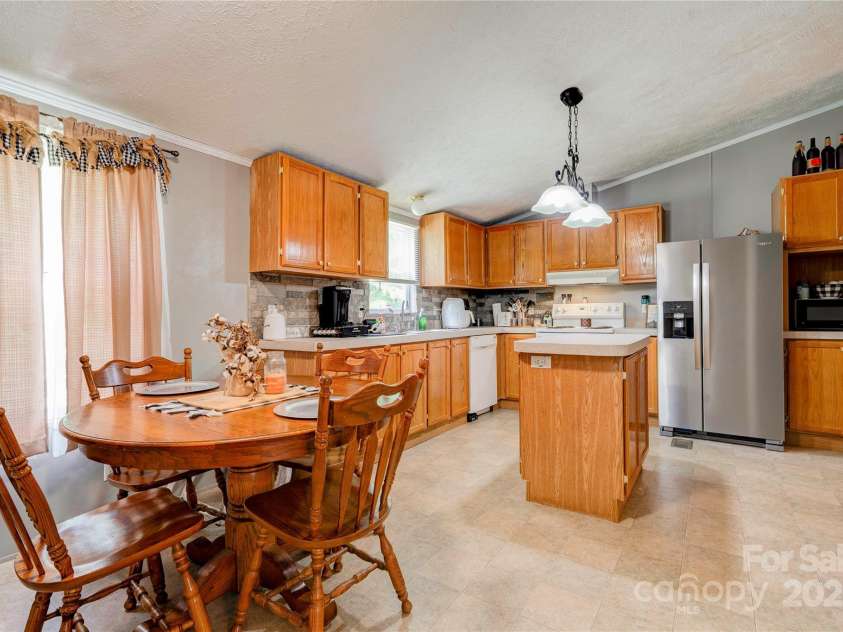 1708 River Hill Drive, Shelby, NC 28152.  MLS# CAR4250887, YatesRealty ID 12511. 