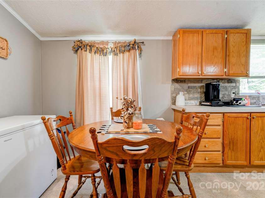 1708 River Hill Drive, Shelby, NC 28152.  MLS# CAR4250887, YatesRealty ID 12511. 