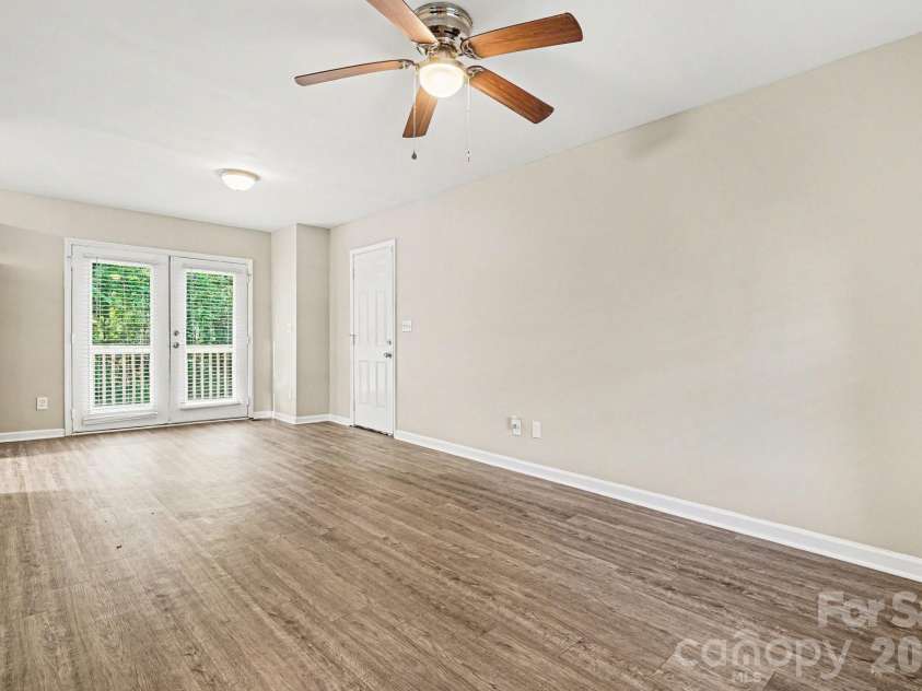 3409 Durham Lane, Charlotte, NC 28269.  MLS# CAR4368817, YatesRealty ID 12511. 
