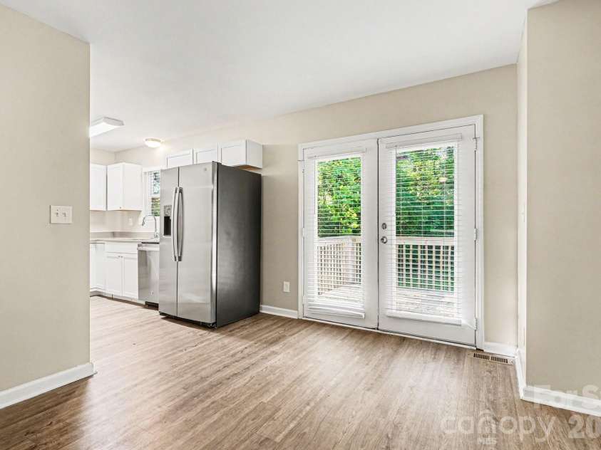 3409 Durham Lane, Charlotte, NC 28269.  MLS# CAR4368817, YatesRealty ID 12511. 