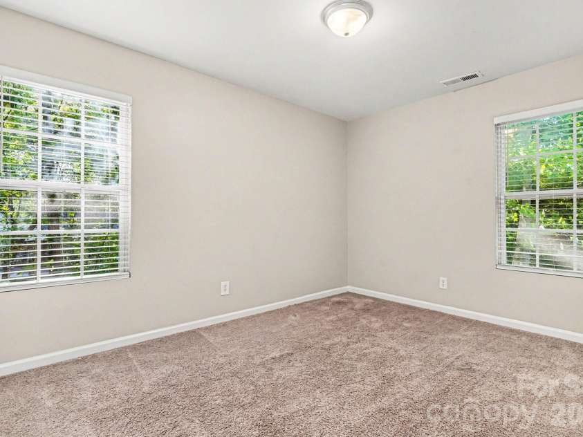 3409 Durham Lane, Charlotte, NC 28269.  MLS# CAR4368817, YatesRealty ID 12511. 
