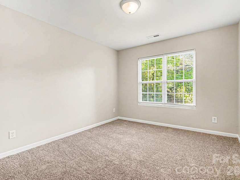 3409 Durham Lane, Charlotte, NC 28269.  MLS# CAR4368817, YatesRealty ID 12511. 