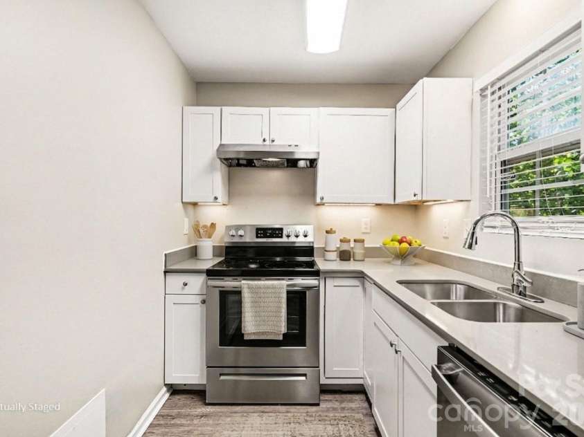 3409 Durham Lane, Charlotte, NC 28269.  MLS# CAR4368817, YatesRealty ID 12511. 
