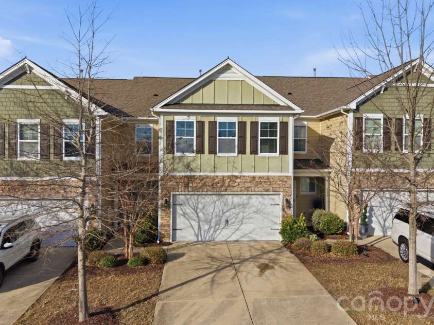 1425 Bramblewood Drive, Fort Mill, SC 29708.  MLS# CAR4369791, YatesRealty ID 12512. 