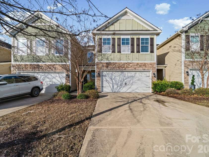 1425 Bramblewood Drive, Fort Mill, SC 29708.  MLS# CAR4369791, YatesRealty ID 12512. 