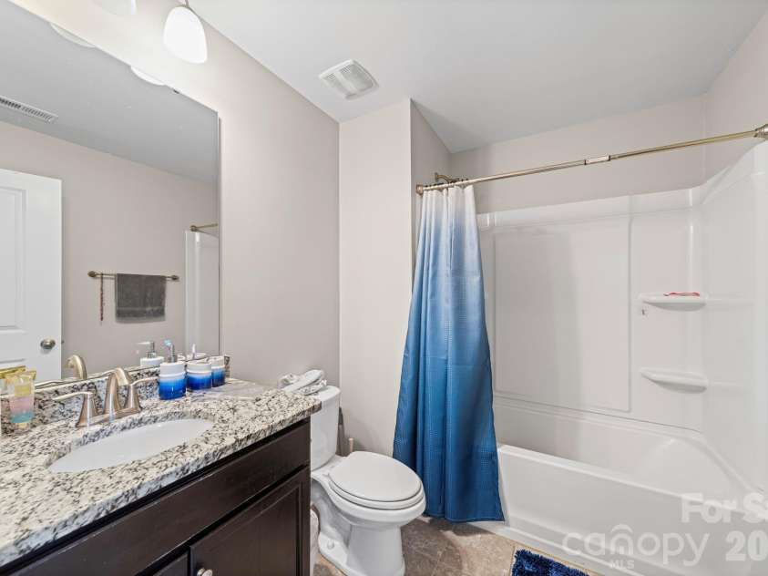1425 Bramblewood Drive, Fort Mill, SC 29708.  MLS# CAR4369791, YatesRealty ID 12512. 