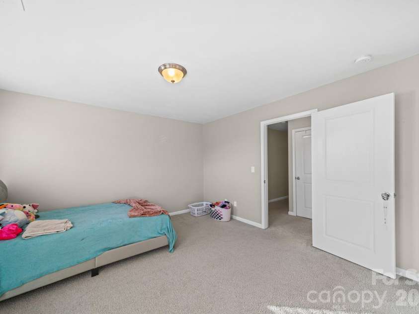1425 Bramblewood Drive, Fort Mill, SC 29708.  MLS# CAR4369791, YatesRealty ID 12512. 